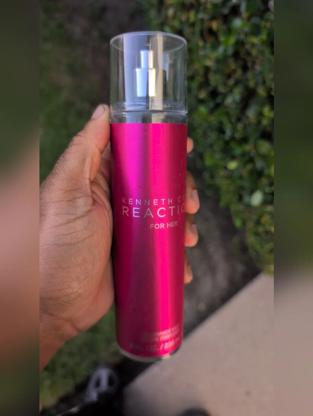 Kenneth Cole Reaction For Her Body Mist - Vibrant Pink - Picture 2 of 2